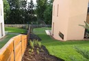 hotová zahrada  a dělící plot
